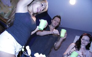 Studenten, Shorts, Blond, Party