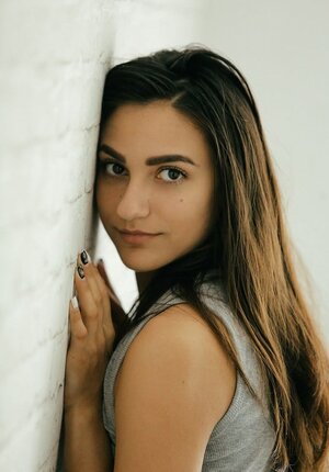 Giovanissime, Brune, Coperta