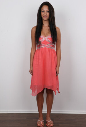 Amateur, Brünett, Bekleidet