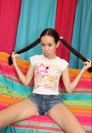 Jeunettes, Asiatiques, Shorts, Habillé