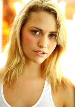 Besides large round tooshie, Mia Malkova also demonstrates how flexible her body is