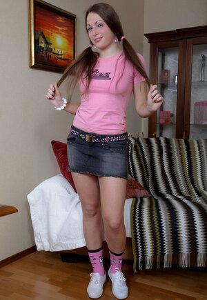 Muff craves for strong cock inside and also boyfriend sneaks into alluring hole