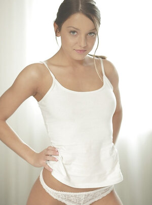 Jeunettes, Déshabillement, Brunettes, Habillé