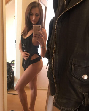 Czech student Katy Rose enjoys her own body being exposed worldwide via selfies