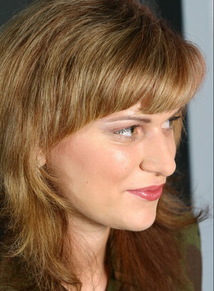 Gal with gusto would serve in the army if there were exhibitionist troops