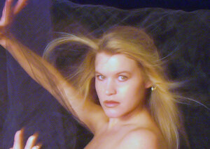 Sexy hat dame is here to showcase her boobies and furthermore look great