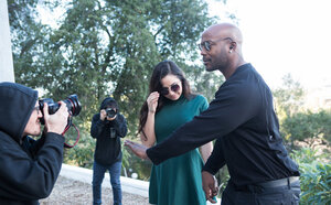 Brunettes, Dehors, Lunettes, Habillé, Interracial