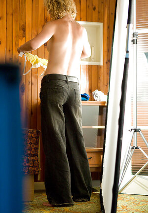 Dilettanti, Jeans, Voyeur