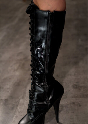 The way her pink pearl stands poised during femdom tells you everything