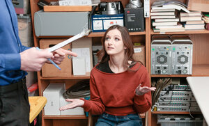 Brune, Ufficio, Coperta