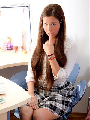 Giovanissime, Europee, Coperta