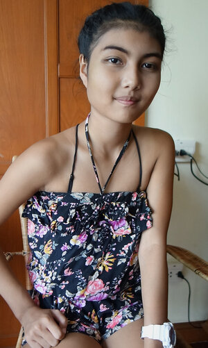 Giovanissime, Asiatiche, Dilettanti, Coperta