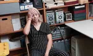 Rubias, Oficina, Vestida