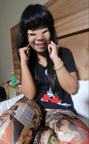 Asiatiche, Dilettanti, Coperta