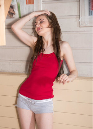 Giovanissime, Shorts, Brune, Coperta