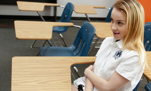 Giovanissime, College, Bionde, Divisa