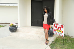 MILF, ébano, Lengua, Tacones de aguja, Vestida