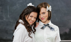 Universitarias, Novias, Uniforme, Vestida