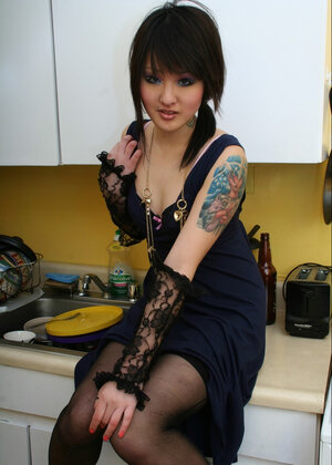 Asiatiche, Autoreggenti, Tatuaggi, Coperta