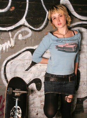 Blond, Röcke, Bekleidet