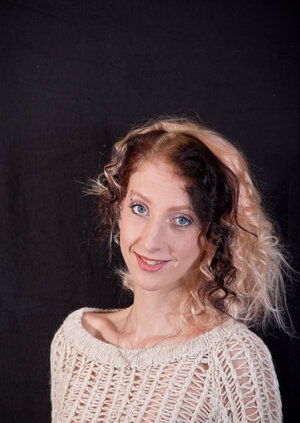 Inexperienced starlet with blue eyes and a skinny body posing for you