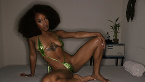 Ebony masseuse with an terrific body servicing a thick fuck pole