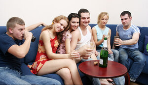 Drunk college kids Analia Flores, Inna Buslaeva and moreover Katrin Shyla have wild group sex games