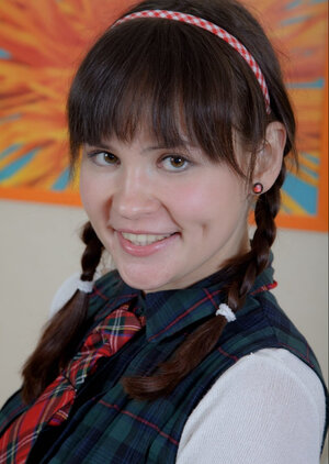 College, Brune, Divisa, Coperta