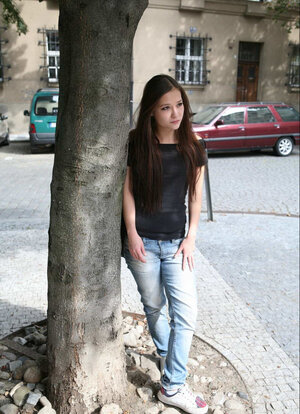 Novias, Lengua, Pantalón Vaquero, Vestida