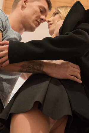 Européennes, Blondes, Habillé