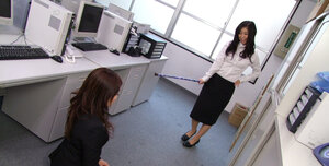 Far eastern chick Yuka Tsubasa exposes her muff and rubs it at work