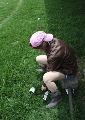 Chicas desnudas enseñando la lengua