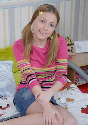 Pigtailed ginger Wand moreovera Curtis gets licked and moreover loses virginity in POV