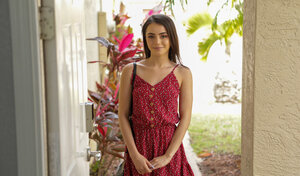 Nackte Teenagerinnen