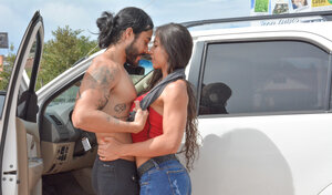 Latines, Brunettes, Dehors, Jeans, Habillé
