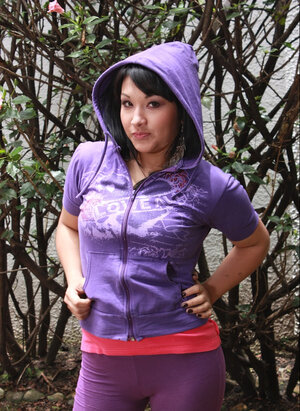 Sporty Hispanic kitten showing off her round bum and additionally natural bra buddies