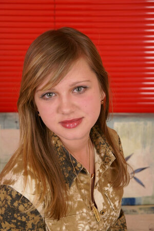 Teenager, Amateur, Bekleidet