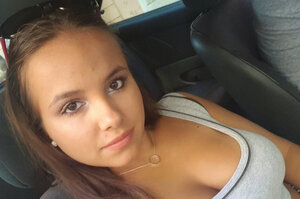 Teenager, Amateur, Brünett, Bekleidet