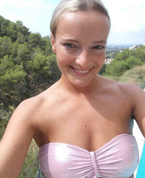 Naked Girls In Bikini